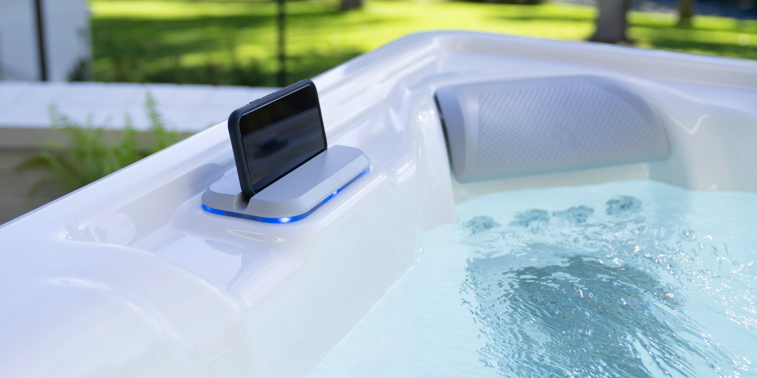 hot-spring-highlife-vanguard-alpinewhite-java-deviceholder-cspot